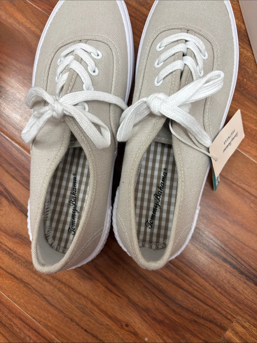 Tommy bahama shoes 9